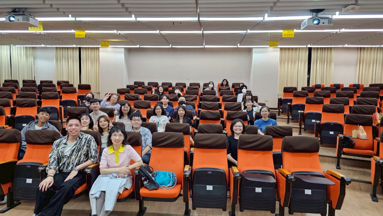 2025.04.22 【政大歐文系系友會職涯分享會系列2】拒當社畜，我驕傲！持續進修與非社畜未來